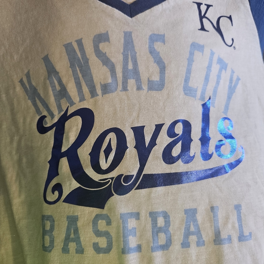 NWT Kansas City Royals 3/4 sleeved shirt. Size:S. - Picture 3 of 6